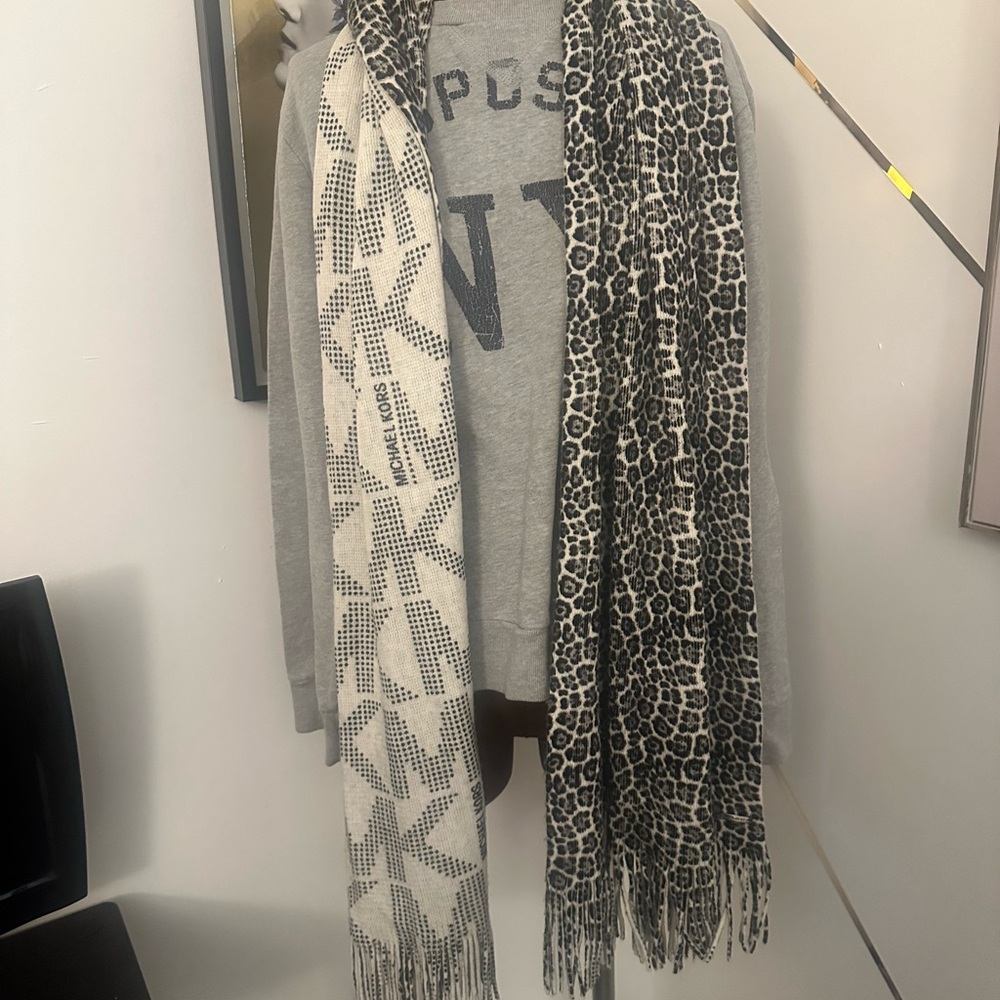 Michael Kors Black & White Reversible Monogram Leopard Print Long Scarf W/Fringe